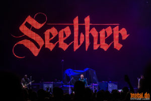 Kontertfoto von Seether auf Feed The Machine Tour 2018 in Stuttgart
