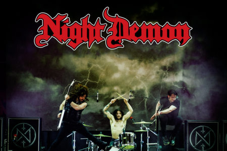 Bild: Night Demon - Live Darkness (Artwork)