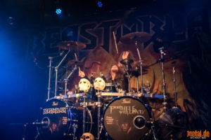 Konzertfoto von Beast in Black auf der European Tour 2019 in Bochum