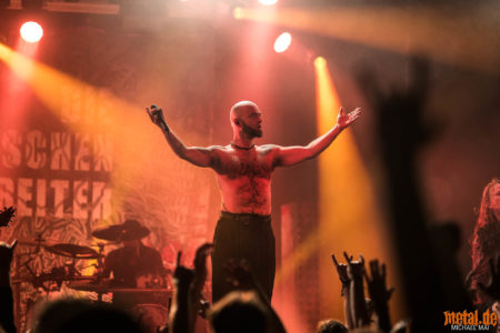 Konzertfotos von Die Apokalyptischen Reiter auf dem Out Of Line Weekender 2019