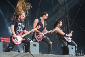 Konzertfotos von Kissin' Dynamite - Rockharz Open Air 2019