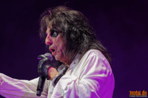 Konzertfotos von Alice Cooper – „Ol‘ Black Eyes is Back“-Tour 2019
