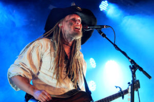 Konzertfoto von Mr. Hurley & Die Pulveraffen - Hörnerfest 2022