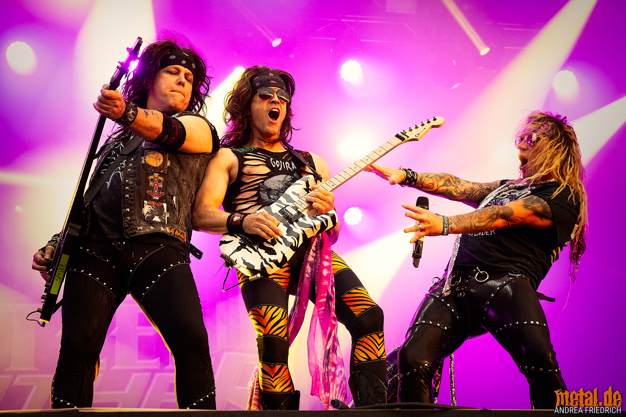 Konzertfotos von Steel Panther - Rockharz Open Air 2022