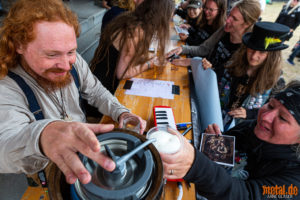 Foto der Storm Seeker Autogrammstunde - Rockharz Open Air 2022