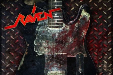 Cover Artwork von RAVEN - "Leave 'Em Bleeding"
