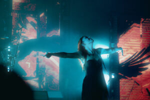 Konzertfoto von Beyond The Black - Dancing In The Dark Tour 2024