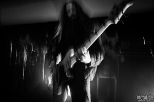 Konzertfoto von Fluisteraars - Fortress Festival 2024