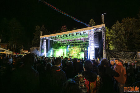 Kontertfoto von Dynazty - Metalacker 2025