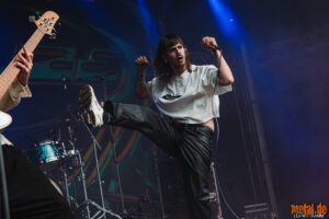 Konzertfoto von Avralize - Metalacker 2025