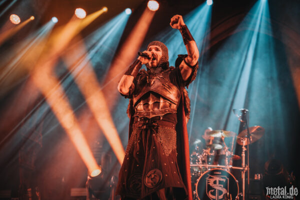 Konzertfoto von Feuerschwanz- Lords Of Fyre Tour 2025