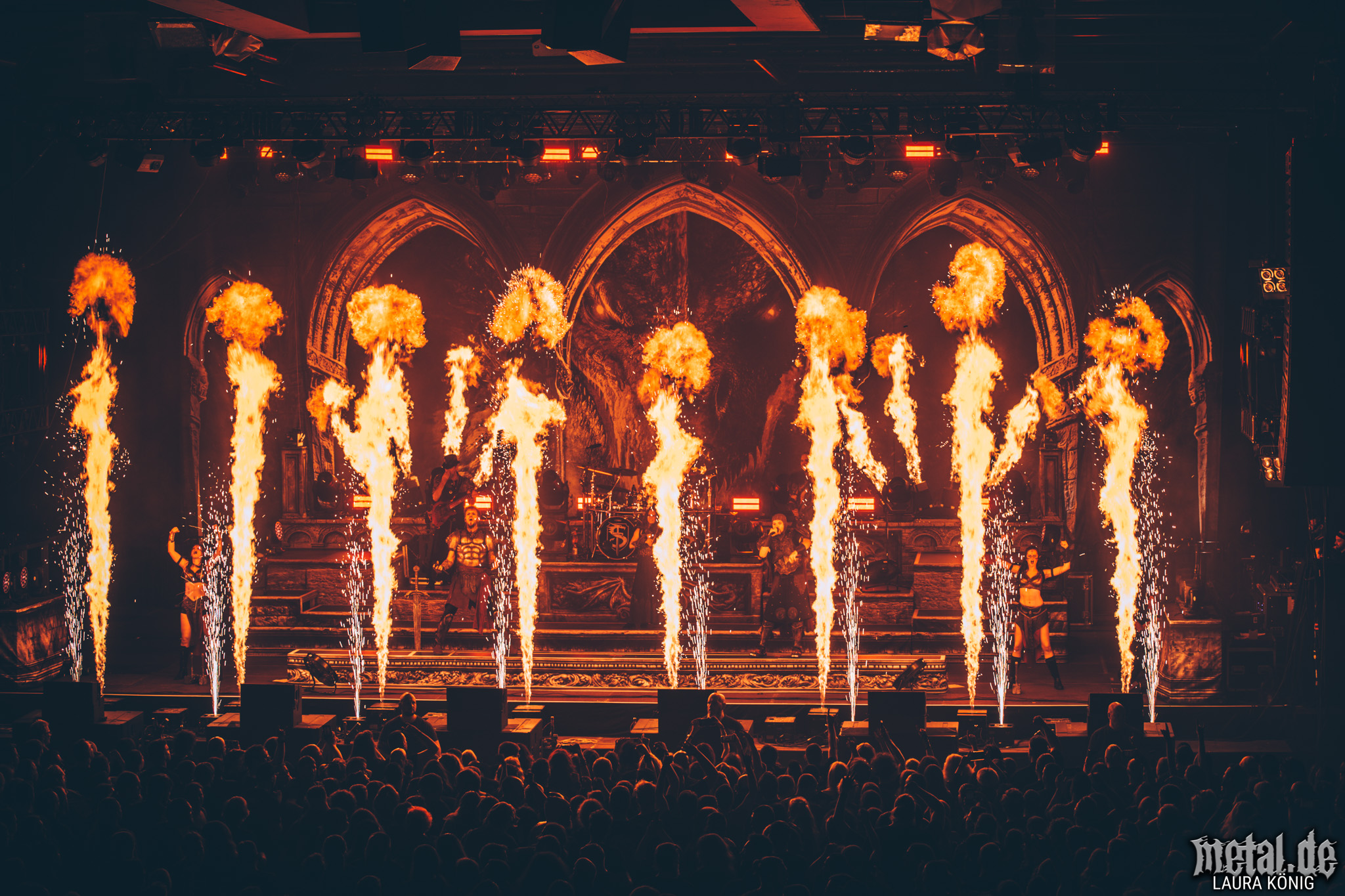 Konzertfoto von Feuerschwanz- Lords Of Fyre Tour 2025