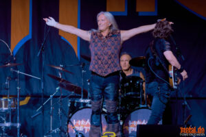 Konzerfoto von Heavy Pettin - The Magician´s Farewell Tour 2025