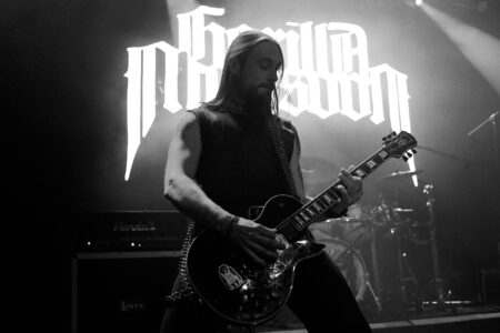 Konzertfotos von Gorilla Monsoon bei der Show in der CD-Kaserne Celle