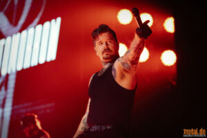 Konzertfoto von Bury Tomorrow - Tanzneid World Tour 2025