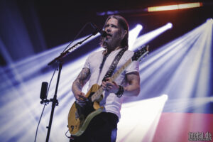 Konzertfoto von Alter Bridge - What Lies Within Tour 2026