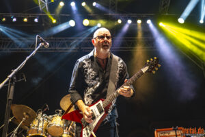Konzertfots von Wishbone Ash auf der Classic Rock Night in Winterbach