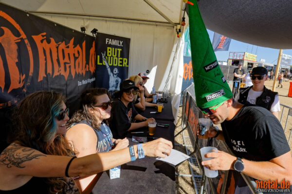 Foto der Vulvarine Autogrammstunde - Summer Breeze Open Air 2026